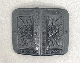 Ivy Edged Floral Buckle