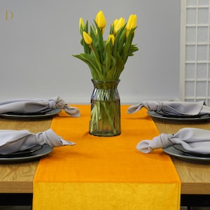 VELVET TABLE RUNNER - Runner lavabile - Decorazione da tavolo giallo fatto a mano - Bellissimo corridore da tavolo in tessuto poliestere per regalo