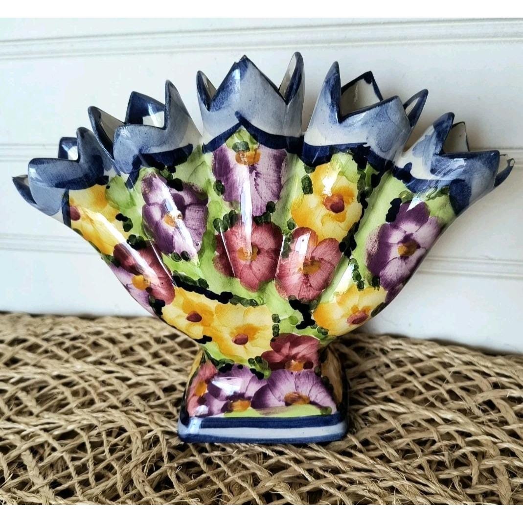 vintage * Portugal ribbon flower vase