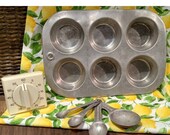 Vintage Baking Set, Cupcake Tray, Measuring Spoons Cooper 60 Minute Timer, EUC