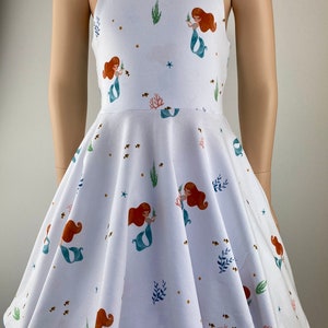 Sommerkleid Drehkleid Tellerkleid Kleid mit Tellerrock Trägerkleid Strandkleid Meerjungfrau weiß oder blau Bild 3