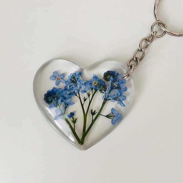 Forget Me Not Heart Keyring, Floral Keychain, Real Pressed Forget Me Not Flowers, Blue Flower Gift, Condolences Gift, Thoughtful Gift