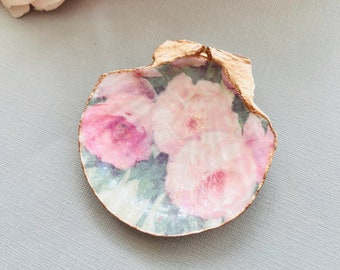 Vintage Rose Decoupage Shell Trinket Dish, Floral Homeware, Decorative Flower Jewellery Dish, Vintage Floral Style Home, Pretty Gift for Her