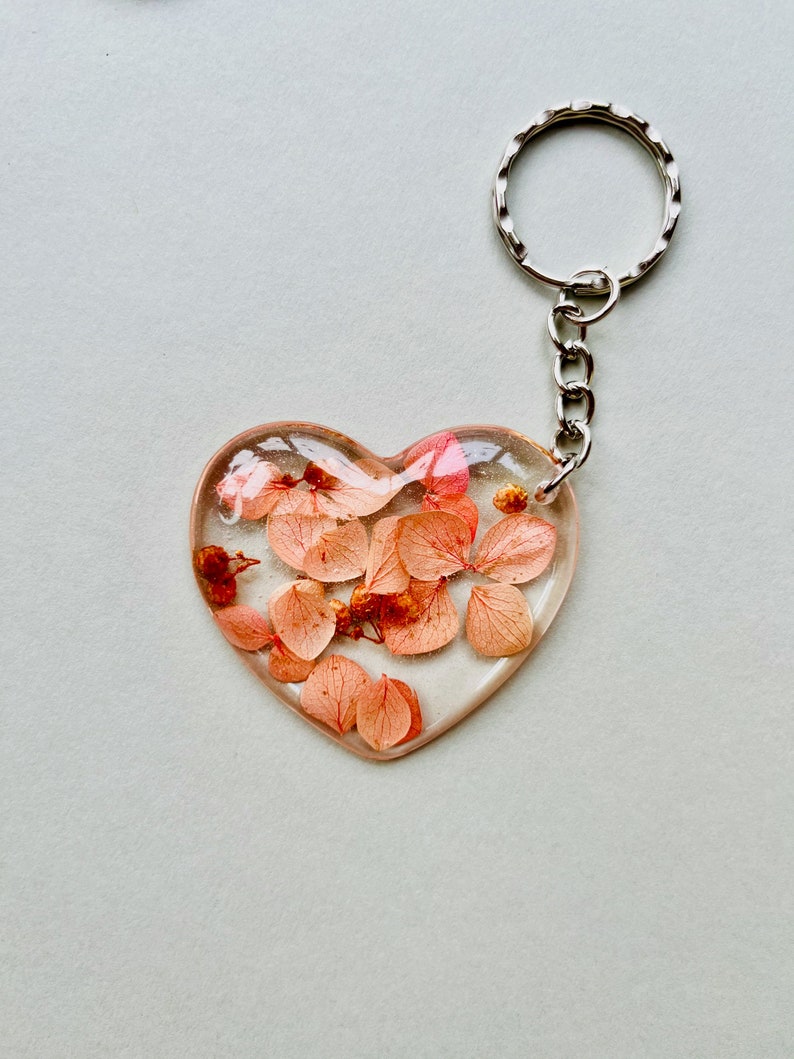 Peach Hydrangea Heart Keyring, Floral Keychain, Real Dried Flowers, Pink Butterfly Flower Gift, Thoughtful Gift, Heart Gift, Romantic Gift image 1