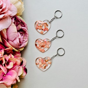 Peach Hydrangea Heart Keyring, Floral Keychain, Real Dried Flowers, Pink Butterfly Flower Gift, Thoughtful Gift, Heart Gift, Romantic Gift image 2