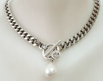 Chunky silver chain neckalce with toggle clasp and pearl drop, Silver pearl necklace, Silver statement necklace