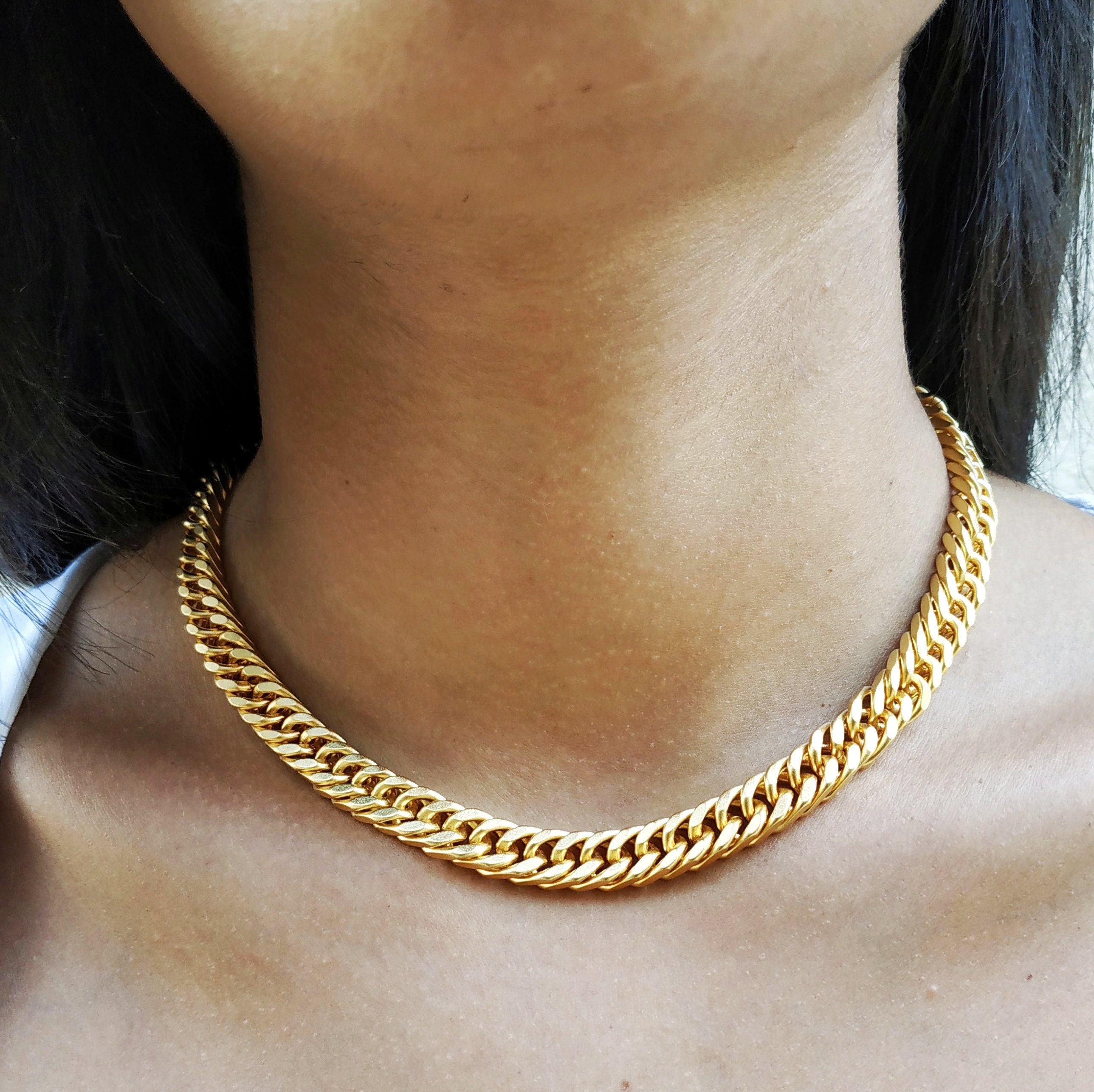 Gold Chain Choker With Saxe Crystals main image 0