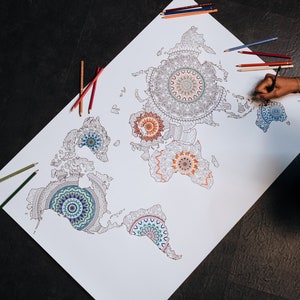 Große Weltkarte Poster mit Mandalas zum ausmalen, Geschenkidee, Mandalas für Erwachsene & Kinder, Wanddekoration Kunst, Mandala Maps