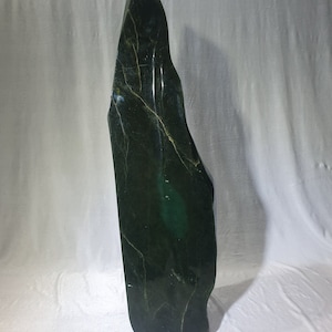Jade nephrite sculpture freeform ground 20.5kg 59x16x14cm Interior healing stone gemstone