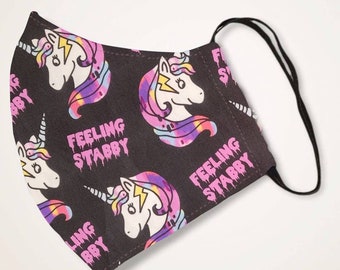 3 Lagen Einhörns Gesichtsmaske, Filtertasche, Verstellbare Träger, 100% Baumwolle, Wiederverwendbare Maske, waschbare Maske, Einhörnsmaske, Feeling Stabby Maske