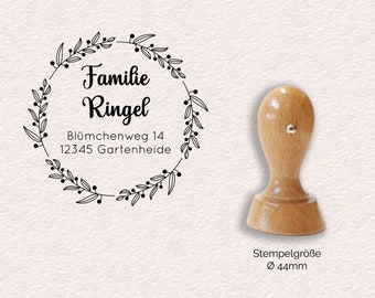 Adressstempel - Ringel | Naturkranz Motiv | personalisierter Familienstempel Familiennamen Holzstempel Wunschadresse Stempel Rund 44mm/60mm