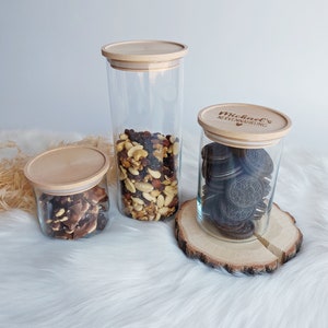 Vorratsglas mit Holzdeckel Nervennahrung Holzdeckel personalisiert mit Name Wunschwort und Herz Keksdose Süßigkeitenglas Geschenk Bild 9