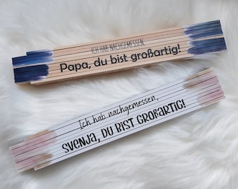 Meterstab mit Spruch - "Ich hab nachgemessen - Papa du bist großartig" verschiedene Farben, Zollstock personalisiert Name Hobby Handwerker