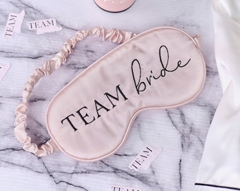 Schlafmaske "Team Bride" rosa | JGA-Outfit | Wellness Maske | Thermalbad Outfit für Frauen | Schlafbrille | Nachtmaske | Hochzeitsnacht Deko