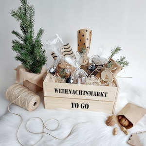 Weihnachtsmarkt "to go" mit Name, personalisierte Aufkleber oder Holz Geschenkkiste DIY zum selbst Befüllen - Advent Winterzauber  Holzkiste