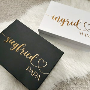 Geschenkbox mit Name und Titel, Wunschname + Widmung außen, Trauzeuginnen Geschenk, Personalisierte Hochzeit Geschenkkarton Schwarz / Weiß
