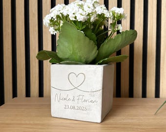Blumentopf Beton-Optik Hochzeit mit Herz | personalisiertes Hochzeit Geschenk mit Namen & Datum | Beton Topf Gravur Herz Liebe Valentinstag