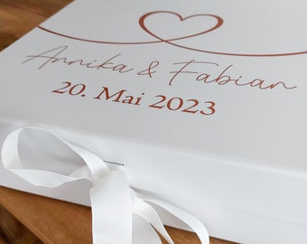 Geschenkbox Hochzeit mit Herz & Schleife | personalisierte Box mit Brautpaar Namen und Datum | Hochzeitsgeschenk zum selbst befüllen | Kiste