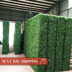 MountainSnow Dark Green Artificial Hedge, Faux Greenery Wall