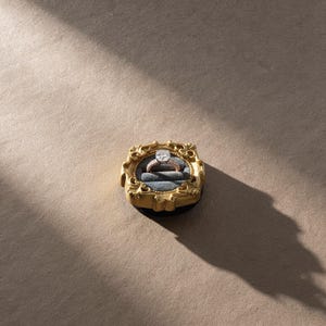 Velvet ring holder with vintage gold frame, engagement ring display. Ring box in multiple colors for wedding and jewelry photography
