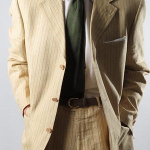 Raro! Abito da sartoria italiano anni '80, lino color sabbia, righe marrone chiaro/azzurro, taglia 40UK, taglia 50IT.