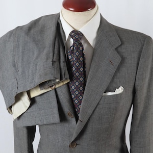 1967 Bespoke Ultra Light Weight Prince of Wales Suit 36UK 46IT SHORT