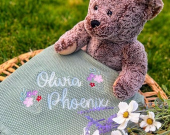 Personalized embroidered baby blanket, baby blanket with name & flowers, baby shower gift for girl, custom baby blanket, baby shower gift