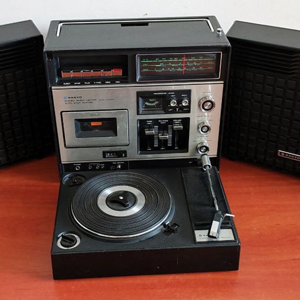 SANYO G-2613H BoomBox 70-80' Radio cassette turntable needs prevention Rare