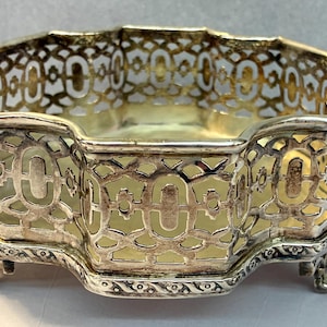 Stunning Vintage Pierced and Scalloped Silver Plated Wine Coaster in Wonderful Condition, Large Enough to hold a Magnum, for Elegant Serving