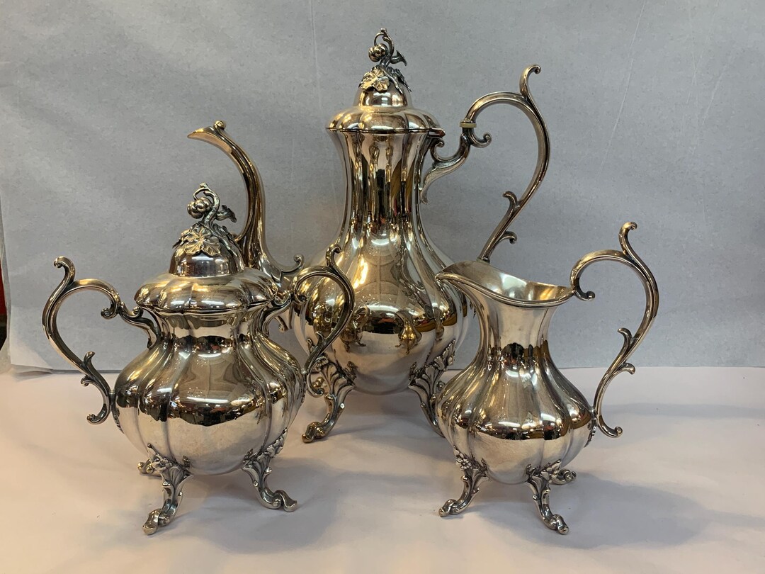 毛*様 USA製Reed & Bartonヴィンテージスターリングシルバー銀細工 Vintage Reed and Barton Silver Plated Coffee Service in the