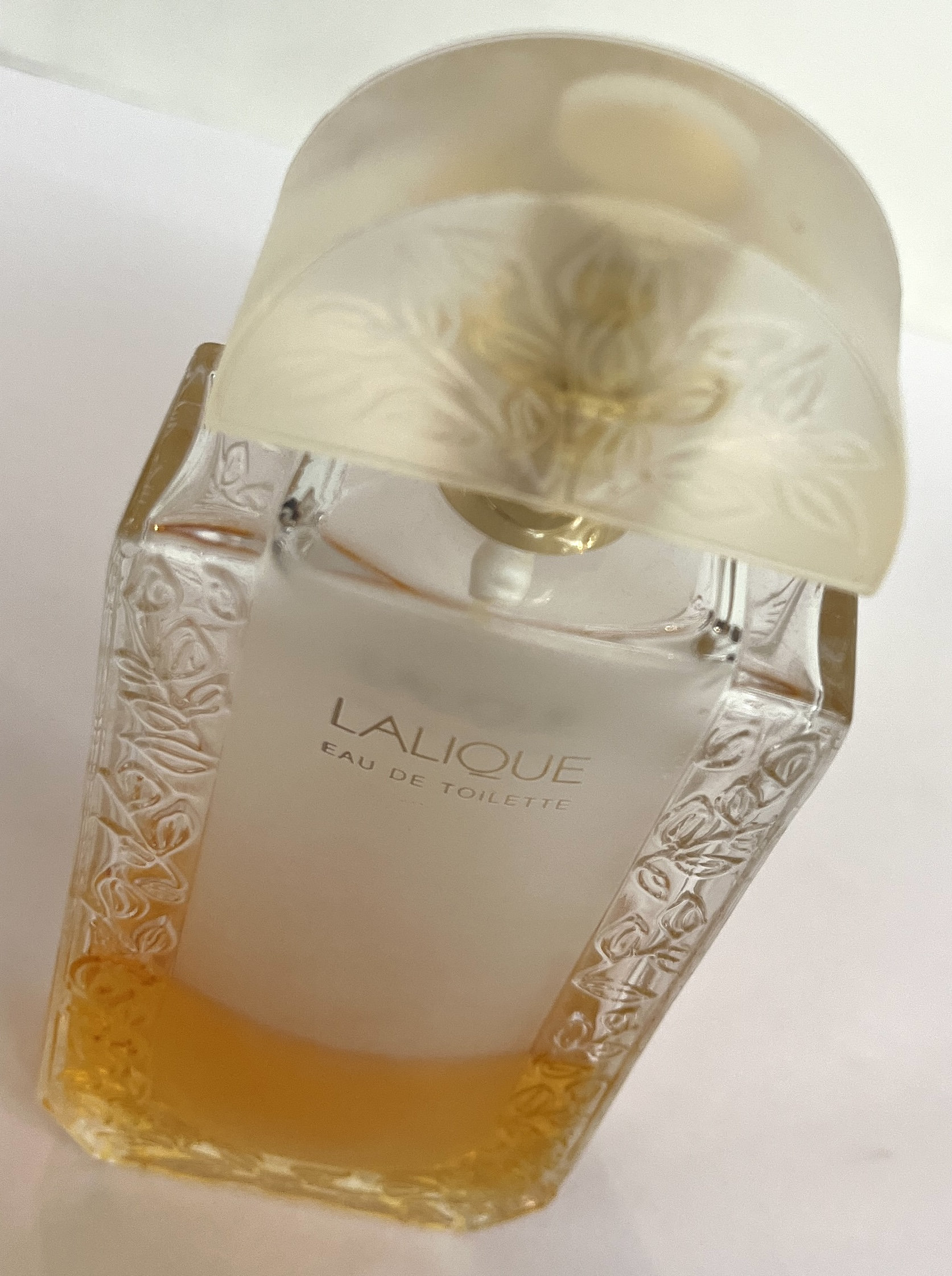 フランスのヴィンテージ ラリック クラシックな香水瓶、内側に