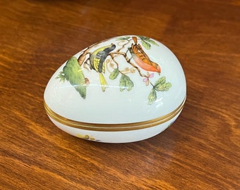 Vintage Sammlerstück Herend Porzellan Vogel Ei Box im klassischen Rothschild-Vogelmuster, hochwertige Herend Porzellan Trinket Box