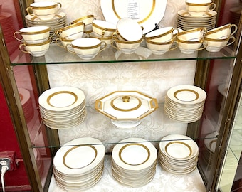 Vintage Theodore Havilland Limoges Porcelain Table Service for 12 with Additional Cream Soups, Underplates and Covered Vegetable, 105 Pieces