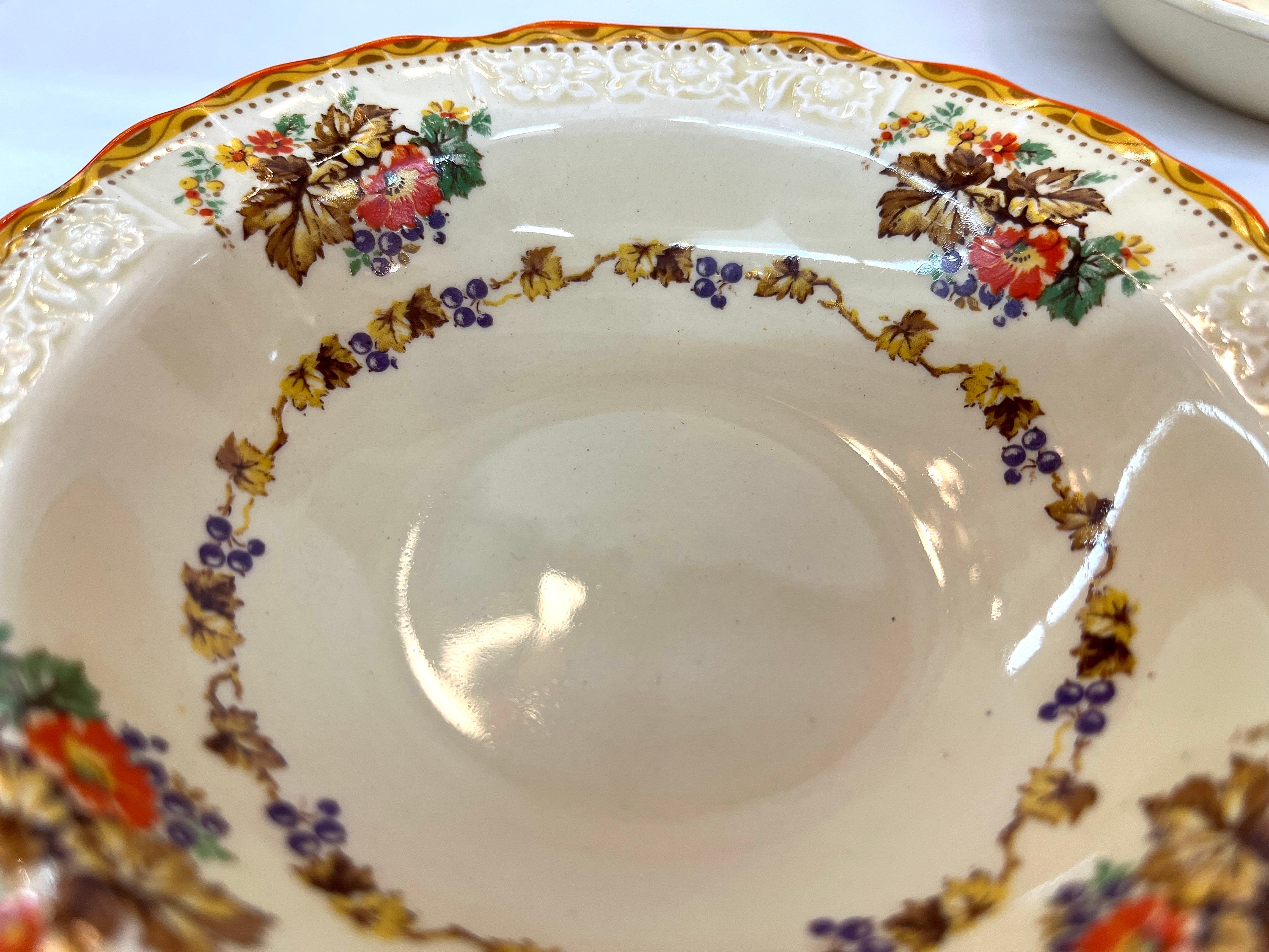 Set of 8 Vintage Myott Staffordshire of England Small Rimmed Fruit