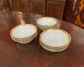 Vintage Französische Porzellan Suppenschüsseln von Balleroy Freres B & Cie im Set mit 12 Schüsseln, Feine Porzellan Hochwertige Schüsseln mit dicken Goldrändern