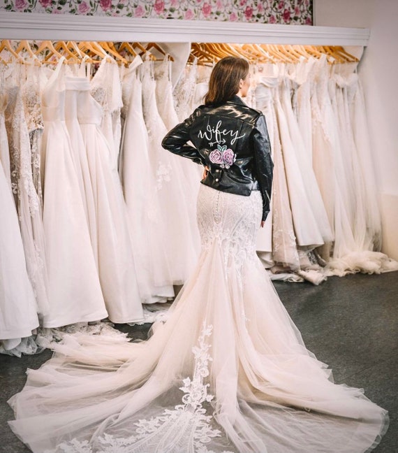 The personalised wedding clearance boutique