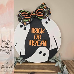 Colgante de puerta de fantasma de Halloween, Truco o trato, Letrero de Halloween, SVG, Archivo digital, Glowforge, Colgante de puerta de Halloween