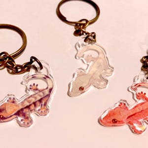 Crested gecko mini keychain
