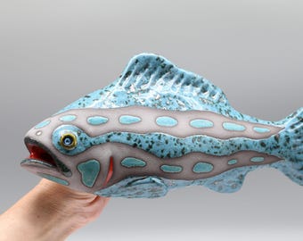 陶器の魚のアート、ユニークな陶器の魚の置物、粘土の魚の壁の彫刻