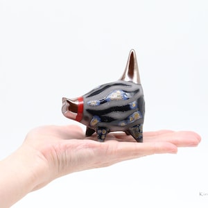Handmade Ceramic Cat Sculpture: Unique Table Decoration