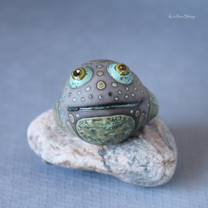 Ceramic sculpture Frog, Handmade small toad figurine, Frog  gift, Collectible, MADE TO ORDER