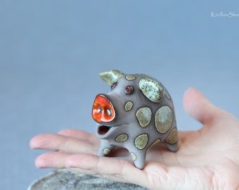 Ceramic piggy figurine, Little piggy sculpture, Handmade piggy miniature, Pig Lover Gift, MADE TO ORDER !