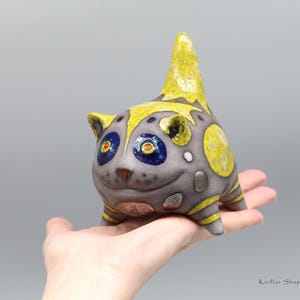 Handmade Ceramic Cat Sculpture: Smiling Tabletop Figurine