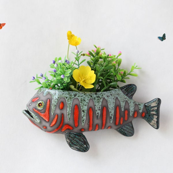 Ceramic wall vase for flowers, Wall decoration little fish, Handmade wall mountable plant vase, Home decor, MADE TO ORDER