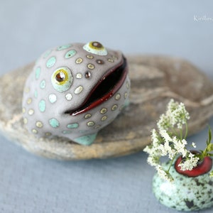 Keramik Skulptur Frosch, handgemachte kleine Kröte Figur, Frosch Geschenk, Sammlerstück, Miniatur, MADE TO ORDER