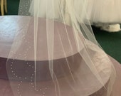 Diamond white 90” TPS 2-row scalloped veil