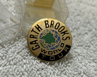Garth Brooks World Tour Concert Lapel Hat Jacket Pin County Western Music