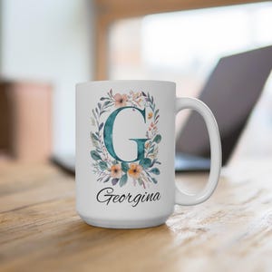 Caneca com monograma floral letra G, xícara de café personalizada, caneca grande de chá, copos com iniciais personalizadas, caneca de bebida com design botânico, presente para a natureza