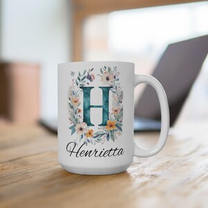 Taza con monograma de la letra H: taza de cerámica personalizada para café o té, vajilla con alfabeto inicial personalizado, regalo para ella, regalo de cumpleaños