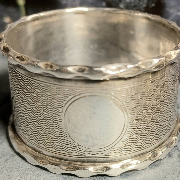 Vintage Hallmarked Silver (assay date letter P for 1939) Napkin Ring J.S Birmingham, England, Diameter 4.1cm x 4.1cm and 2.5cm depth 11.3gm